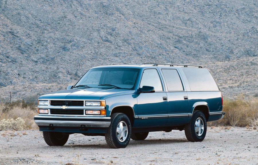  Chevrolet Suburban 1992 года  (фото 7 из 11)